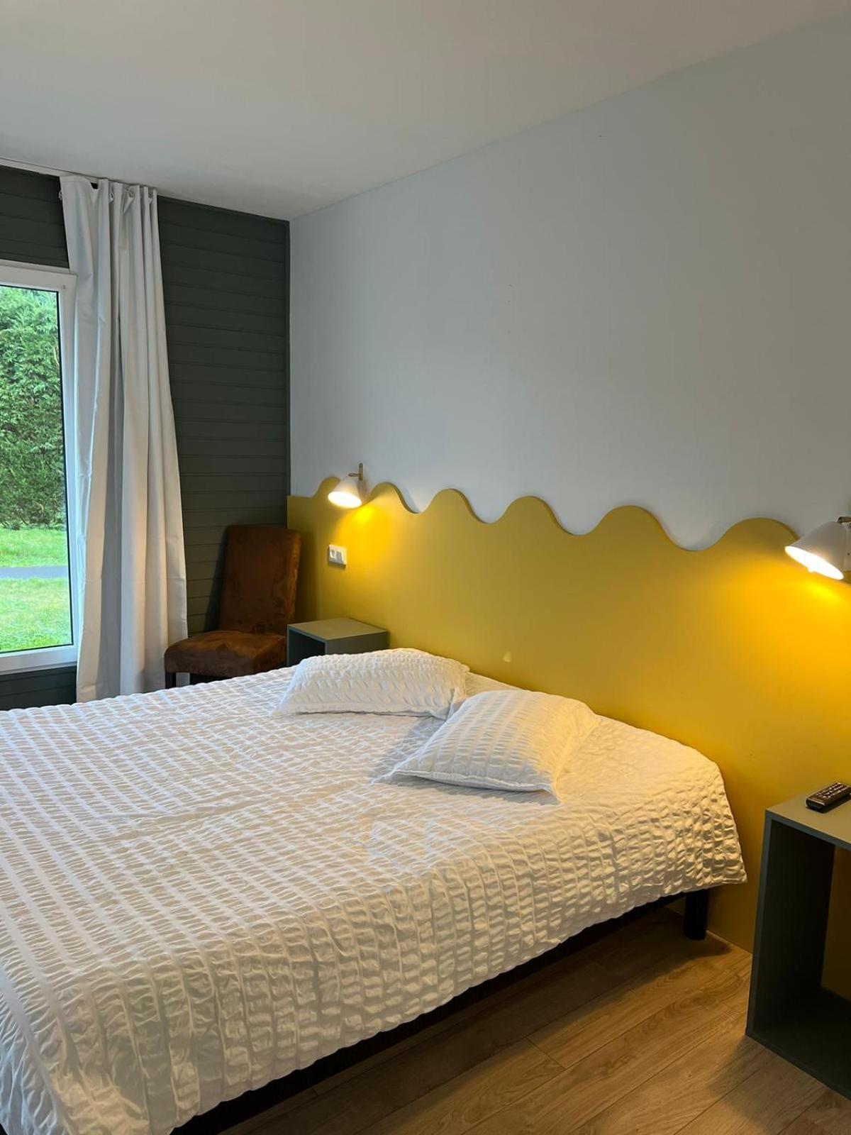Hotel Les Voisins Beaucemaine Ploufragan Bagian luar foto