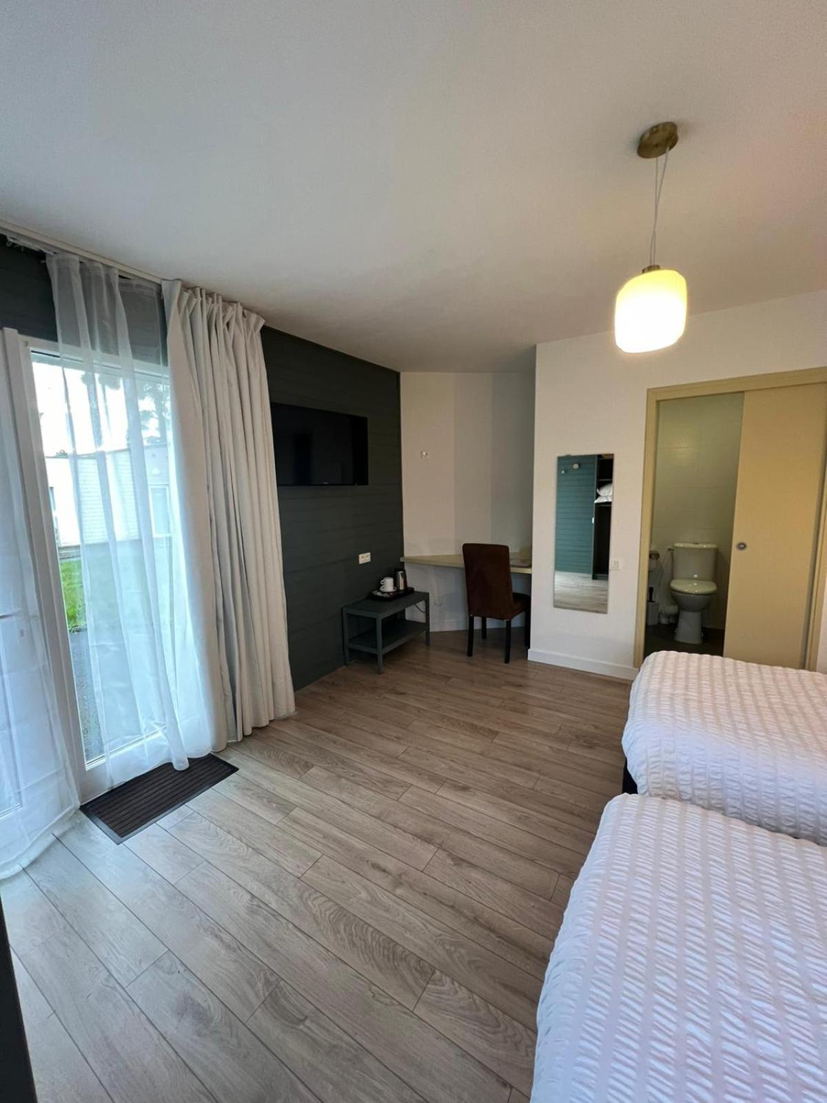 Hotel Les Voisins Beaucemaine Ploufragan Bagian luar foto