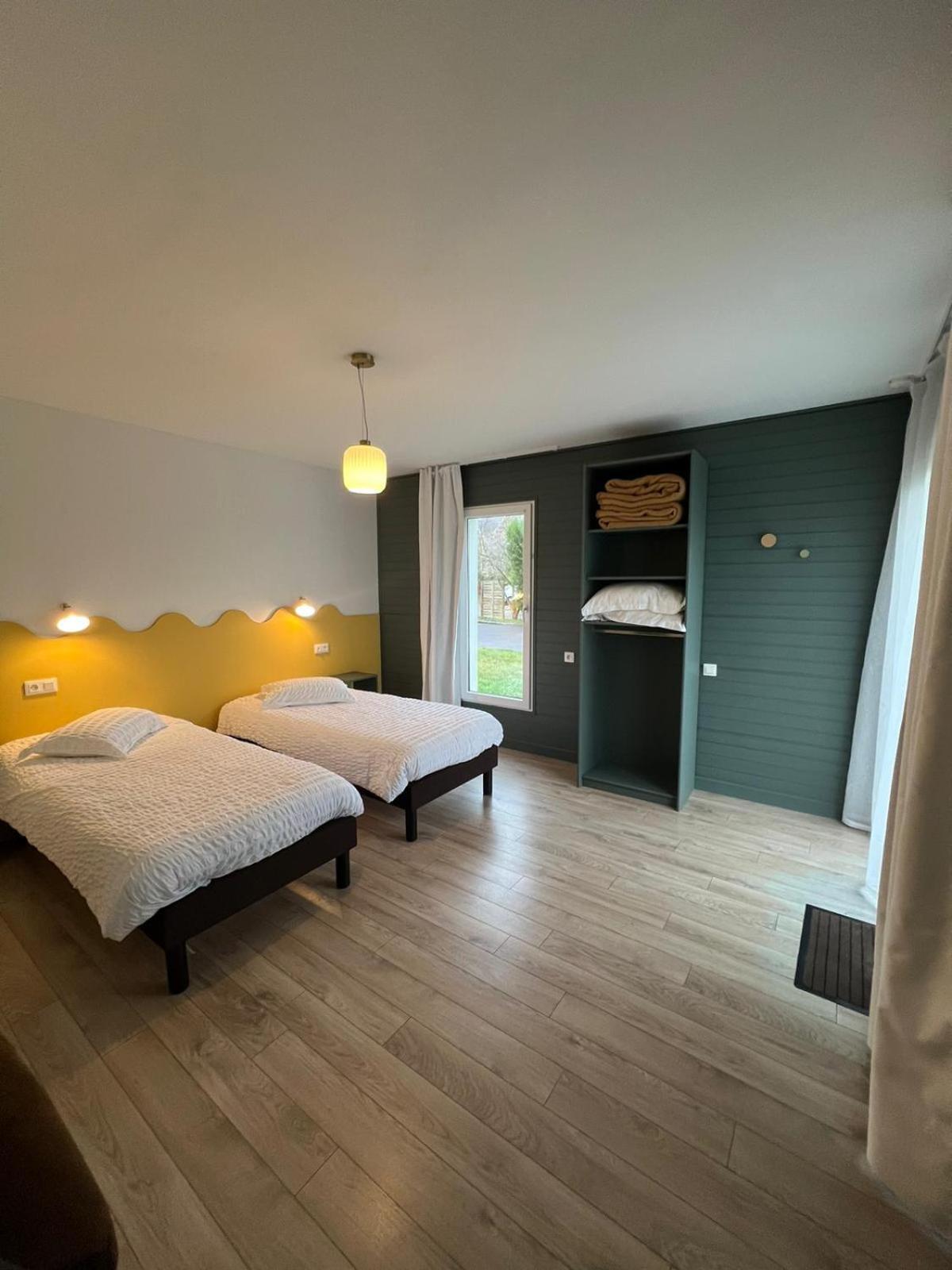 Hotel Les Voisins Beaucemaine Ploufragan Bagian luar foto