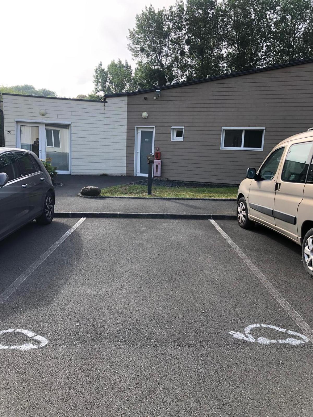 Hotel Les Voisins Beaucemaine Ploufragan Bagian luar foto